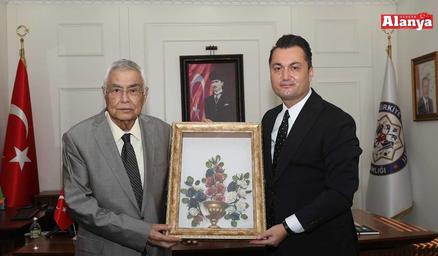 Eski İçişleri Bakanı’ndan Kaymakam Öztürk’e ziyaret