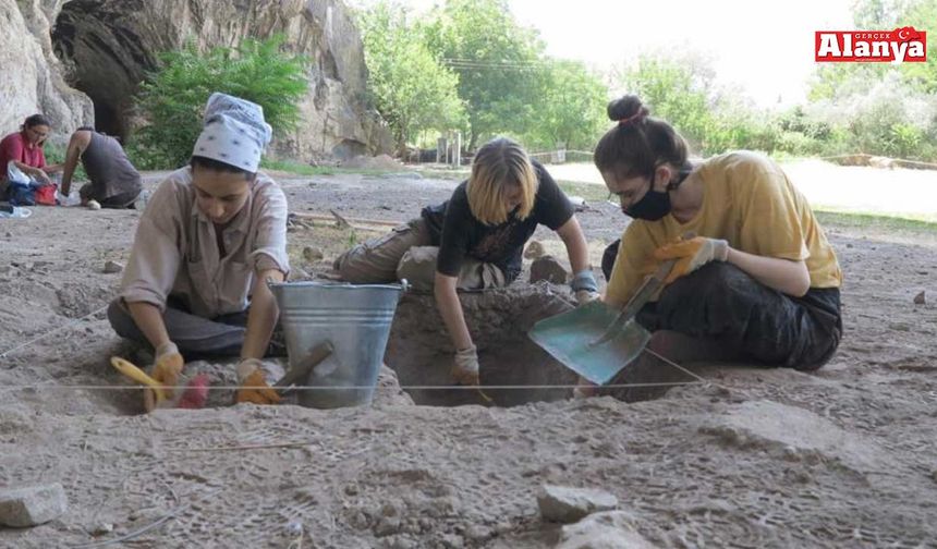 AÜ’den bilim dünyasına ışık tutan çalışma