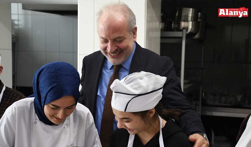 Alanya'da engelsiz mutfakta buluştular