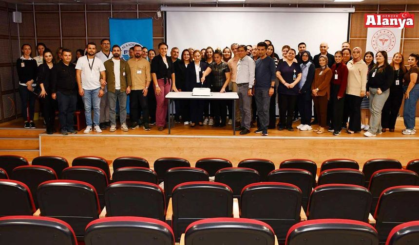 Alanya EAH'ta tıbbi sekreterler unutulmadı