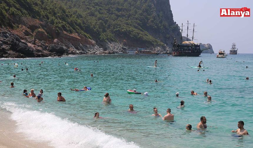 Türkiye’ye 10 ayda gelen turist sayısı geriledi
