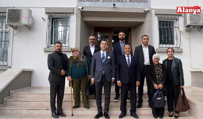 EMŞAV ve şehit aileleri Kaymakam Öztürk'ü ziyaret etti