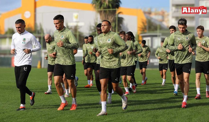 Alanyaspor, Çorum FK maçı hazırlıklarını tamamladı