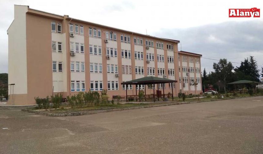 15 yaşındaki öğrenci darp edilip odada alıkonuldu!