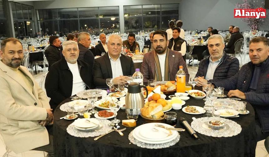 Gelenek bozulmadı, Mehmet Kuş'tan iftar daveti