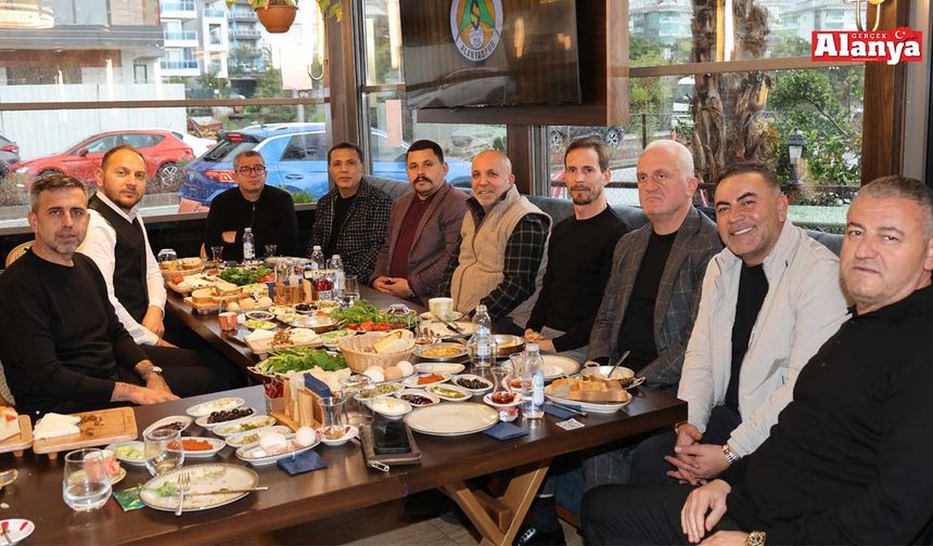 Alanyaspor yönetimi kahvaltıda bir araya geldi