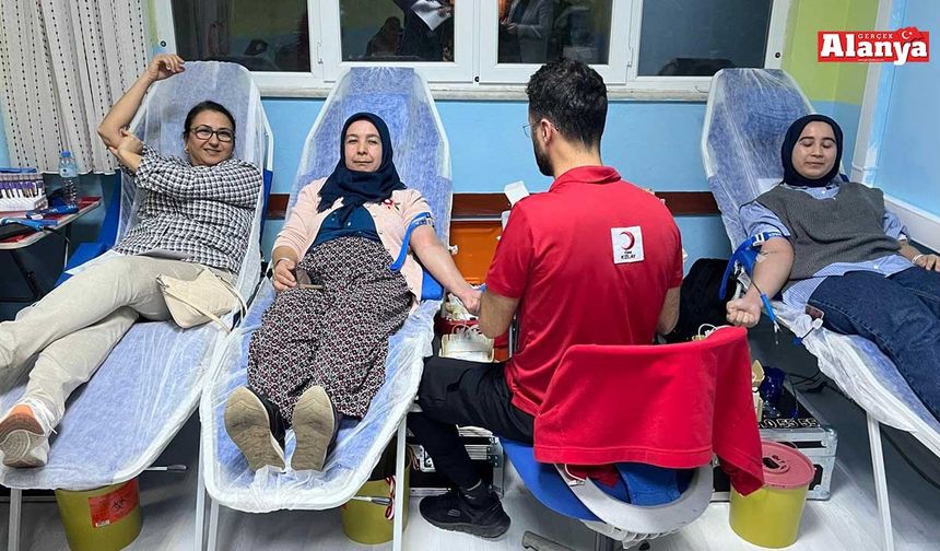 Bir günde 113 ünite kan bağışladılar