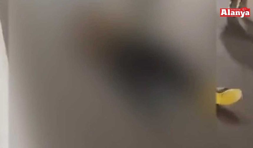 Alanya’da yola savrulan motosikletteki 2 kişi ağır yaralandı