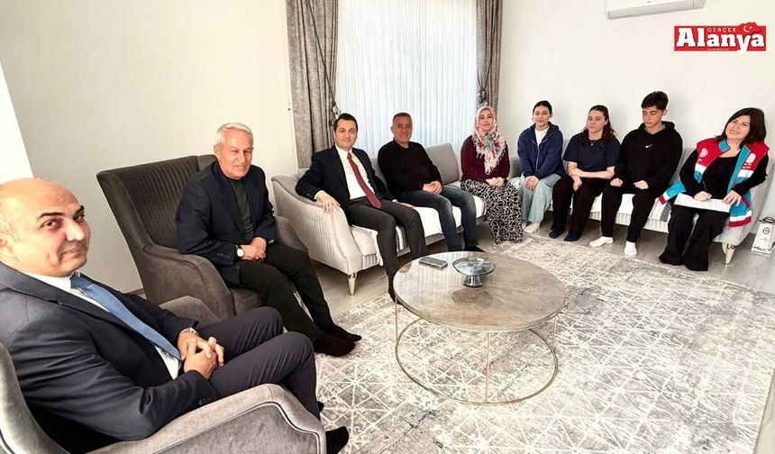 Kaymakam Şakir Öner Öztürk vatandaşların evine misafir oldu