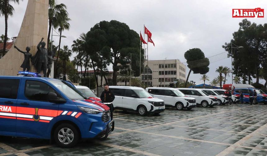 Alanya’da polise ve jandarmaya 15 araç teslim edildi