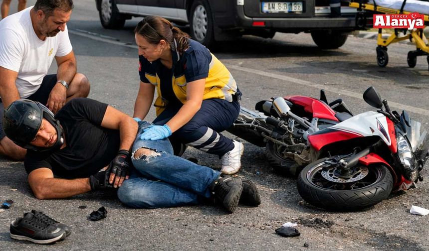 Alanya’da motosiklet ile otomobil çarpıştı: 1 yaralı