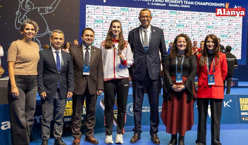 ALKÜ'den Badminton Şampiyonası'na destek