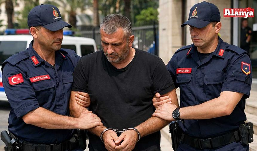 Alanya’da tartıştığı kişiyi silahla tehdit eden zanlı tutuklandı