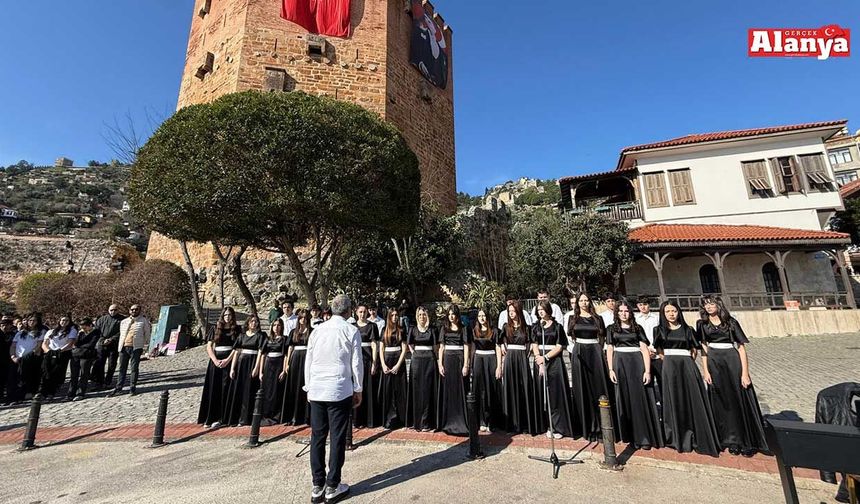 Alanya'da İstiklal Marşı coşkusu