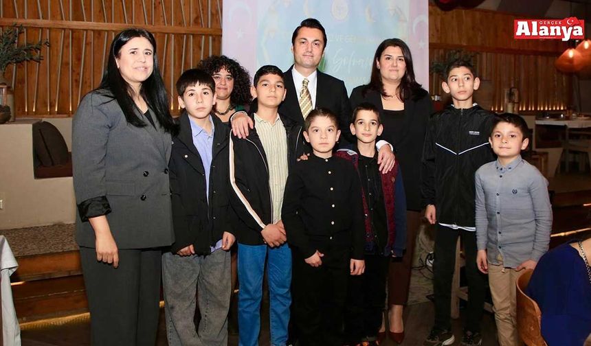 Kaymakam Öztürk ve eşi iftarda çocuklarla bir araya geldi