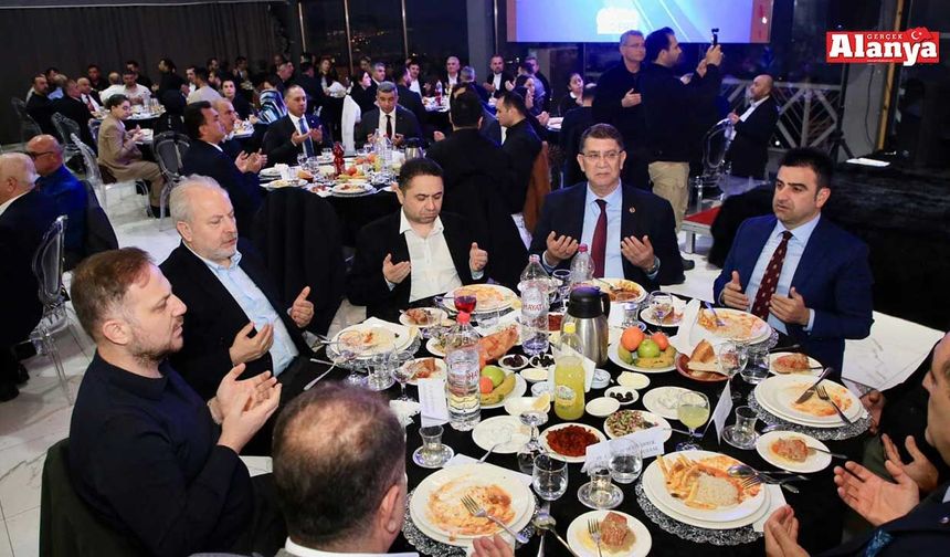 Alanya’daki odaların başkanları iftarda buluştu