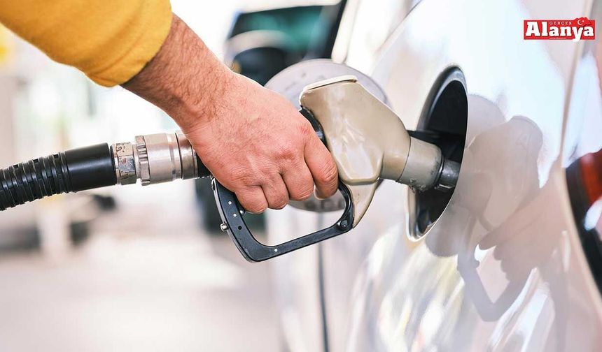 İptal edilmişti! Motorine 12,45 TL'lik rekor zam