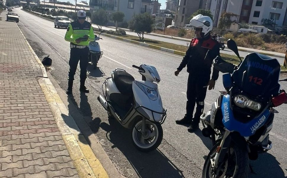 Alanya’da jandarma 19 aracı trafikten men etti