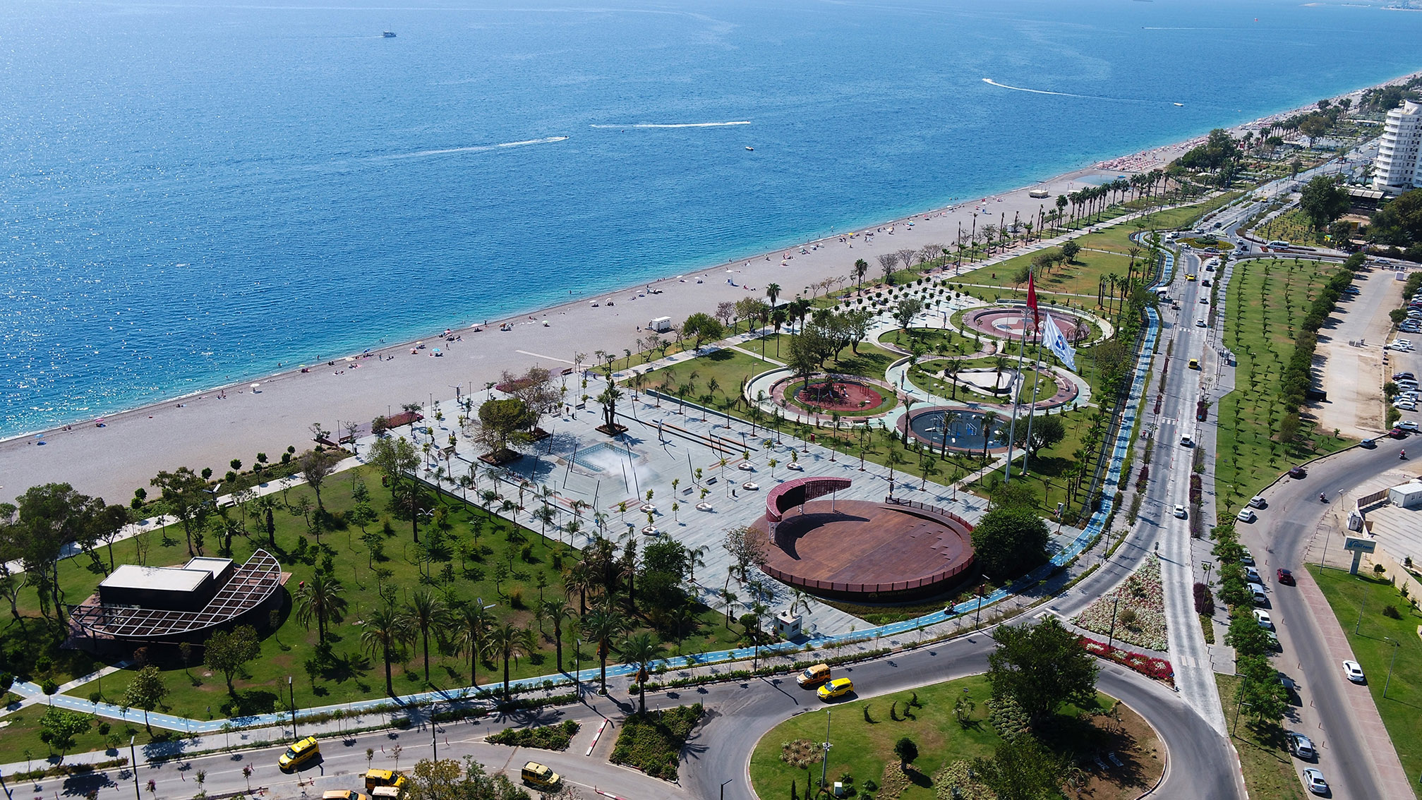 Konyaalti antalya. Набережная Коньяалты Анталия. Анталия набережная Коньялты. Beach Park Анталия. Парк Сахил Анталия.