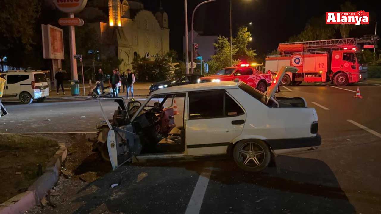 Gazi̇paşa Trafi̇k Kazasi 3