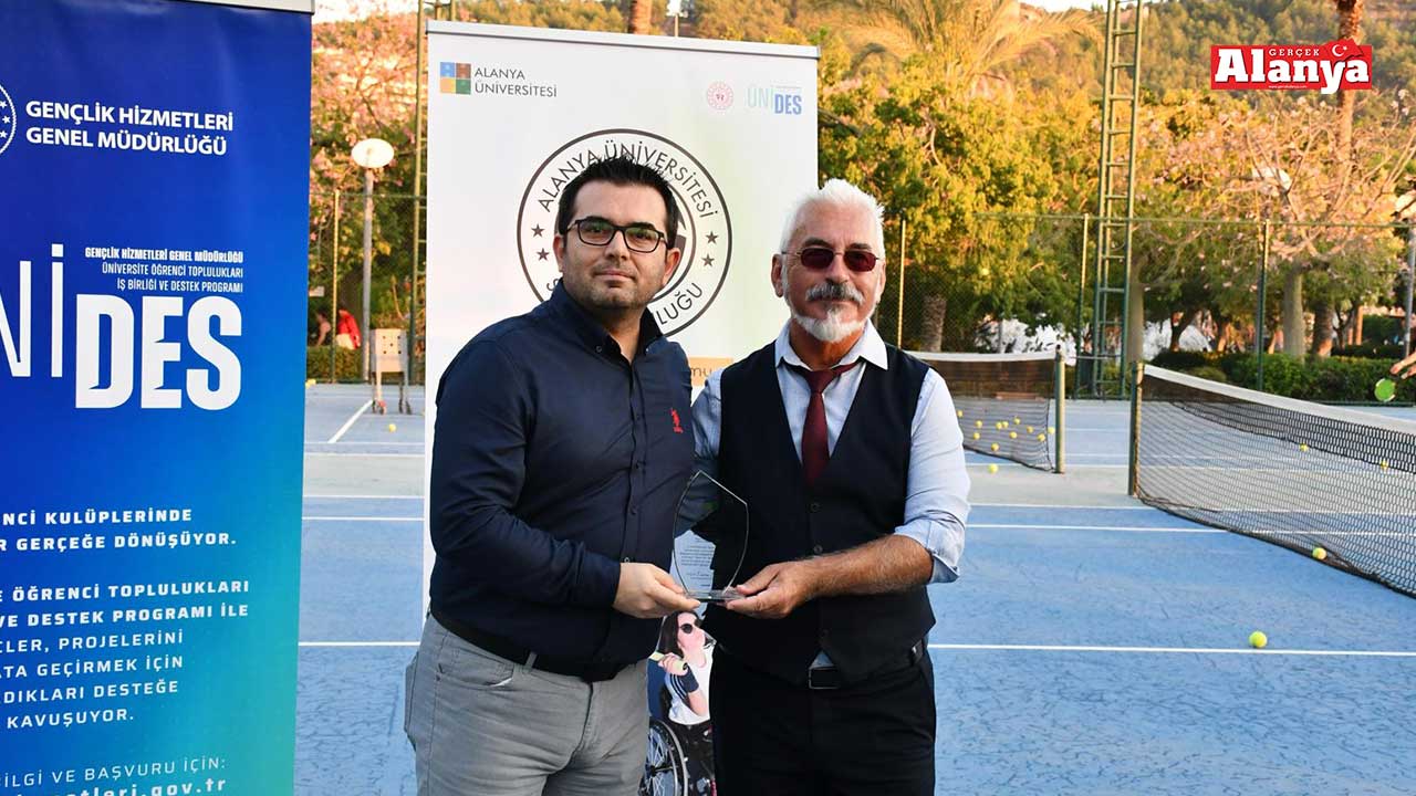 Zi̇pol 3
