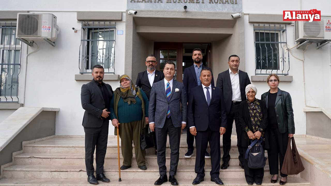 EMŞAV ve şehit aileleri Kaymakam Öztürk'ü ziyaret etti