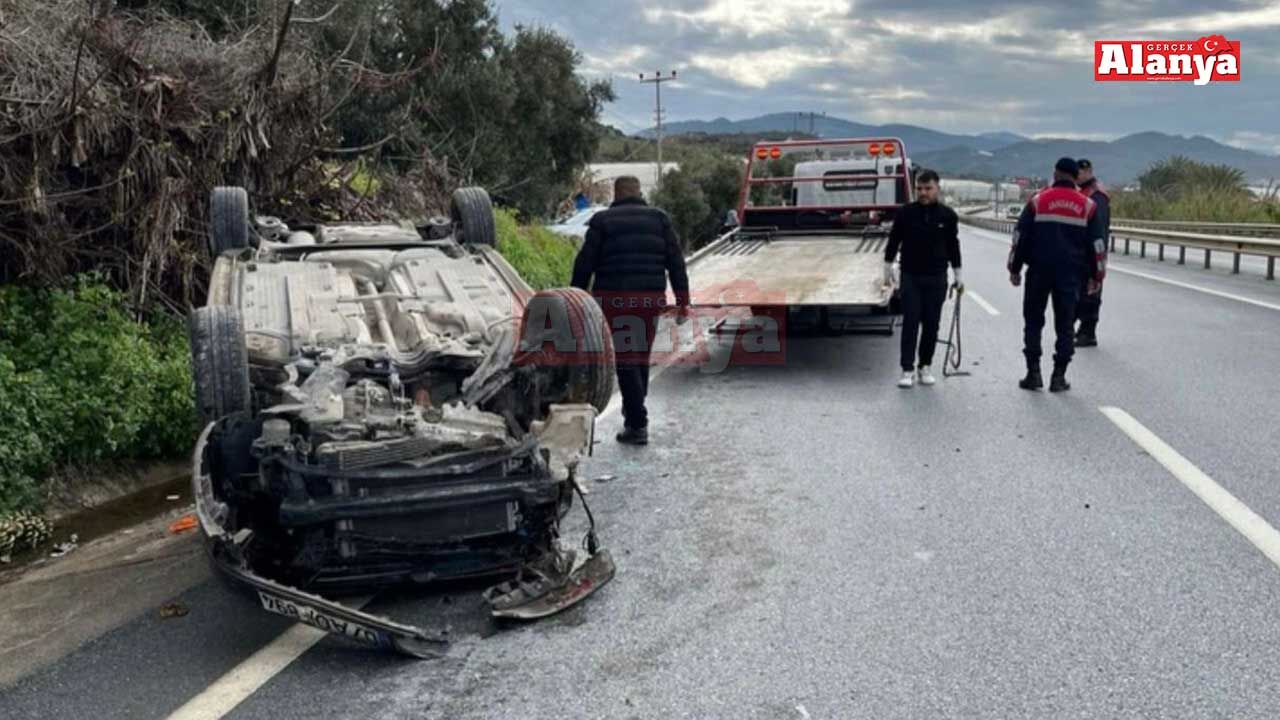 Alanya’da otomobil takla attı: 1 yaralı