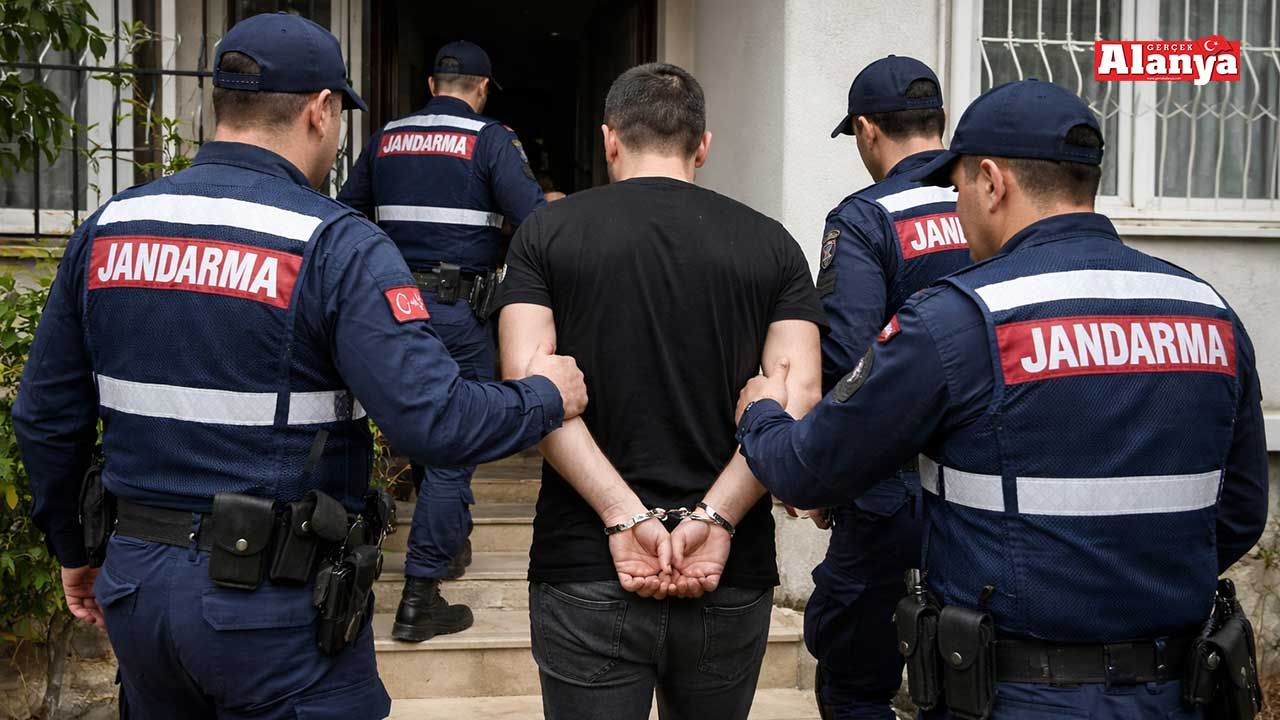 Alanya'da firari hükümlü jandarmadan kaçamadı